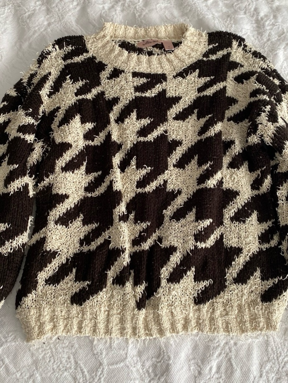 Houndstooth Crewneck Sweater - Black & Cream